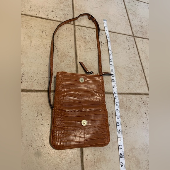 Elegant JustFab Brown Croc-Embossed Crossbody Bag - Picture 11 of 11